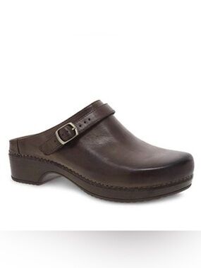 Dansko Women's Berry Brown Milled Burnished Leather Clogs 9421801600 Sz41